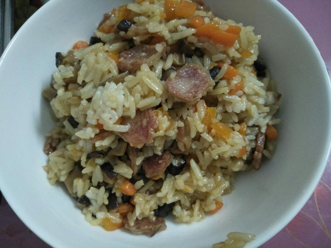 电饭锅版香菇腊肠饭