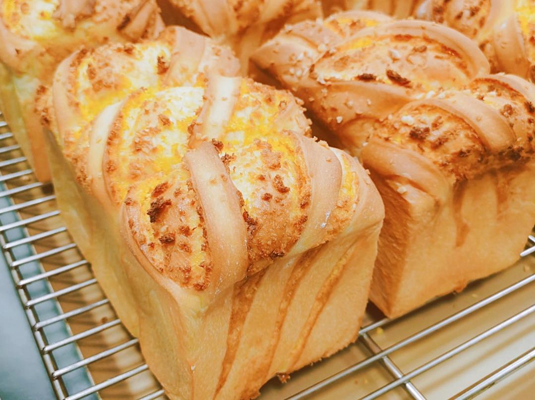 超滋润的椰蓉吐司｜100%酸奶中种(面包体绝绝子，推荐)