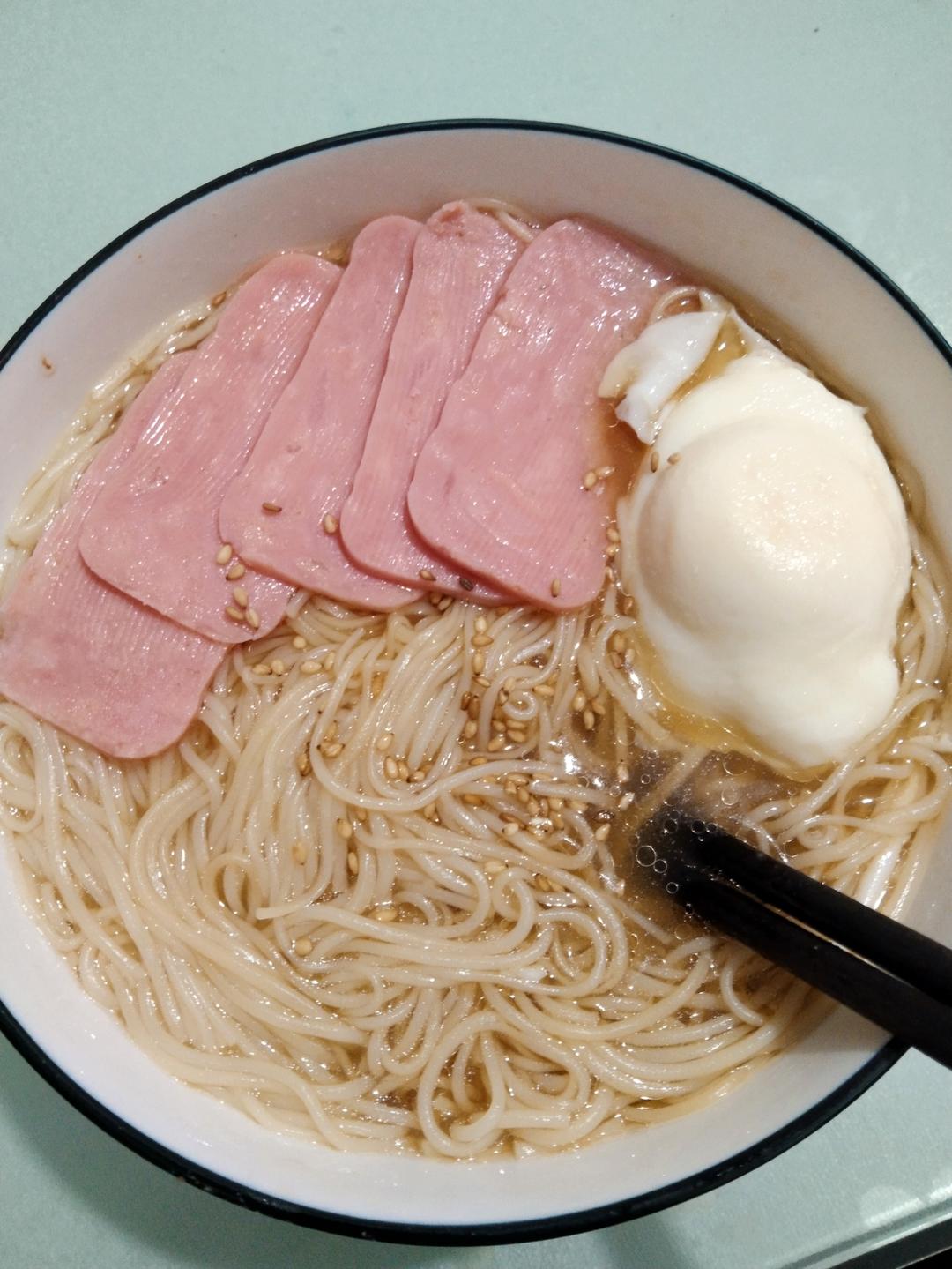 清汤挂面-香而不腻，方便快捷