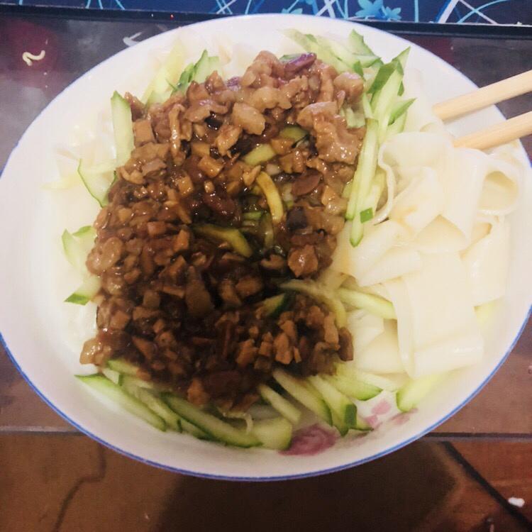 【炸酱面】