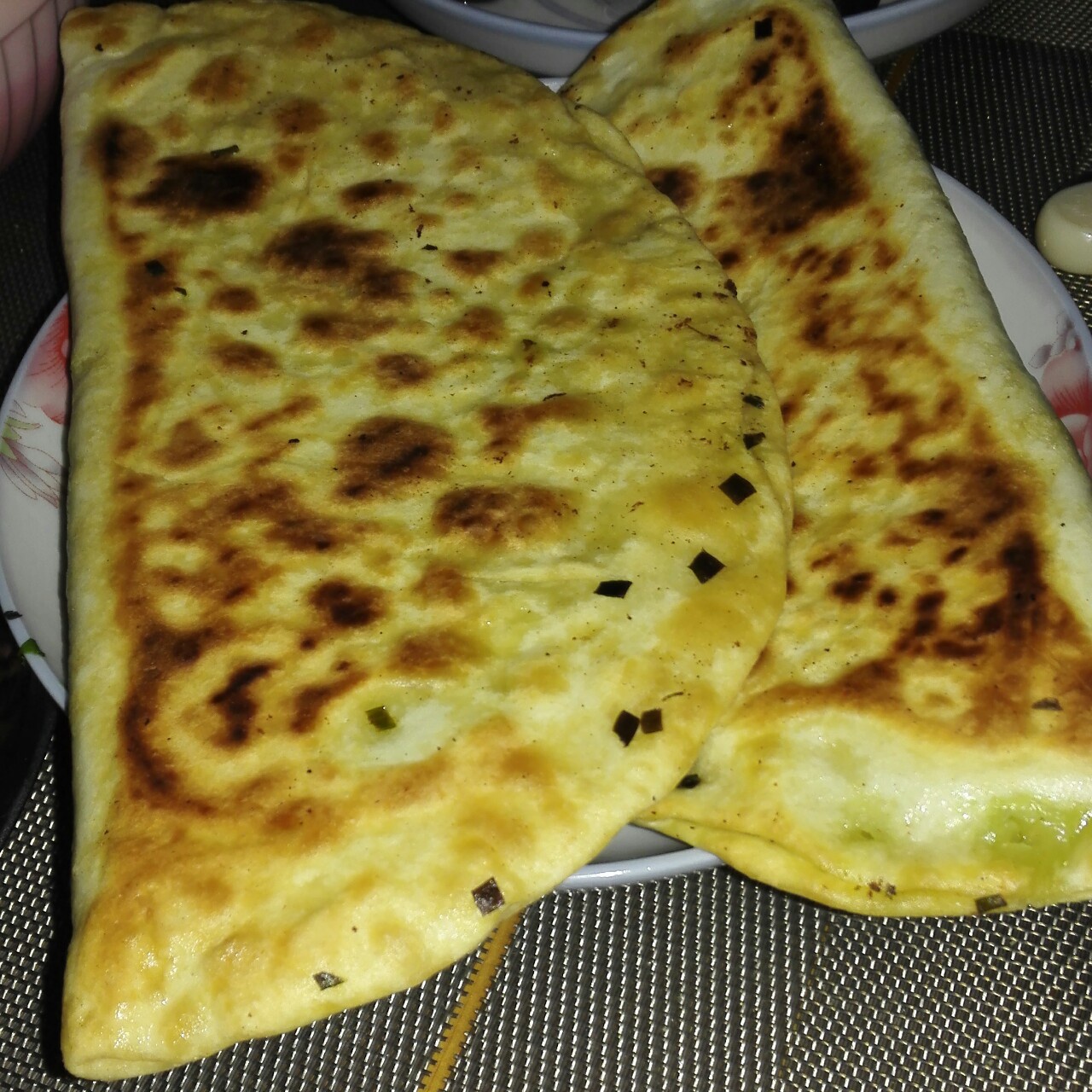 韭菜鸡蛋馅饼