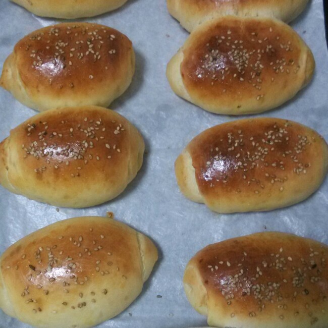 火腿肉松面包卷