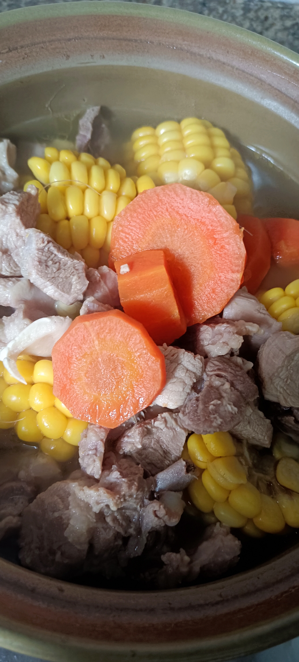 猪舌肉胡萝卜玉米汤