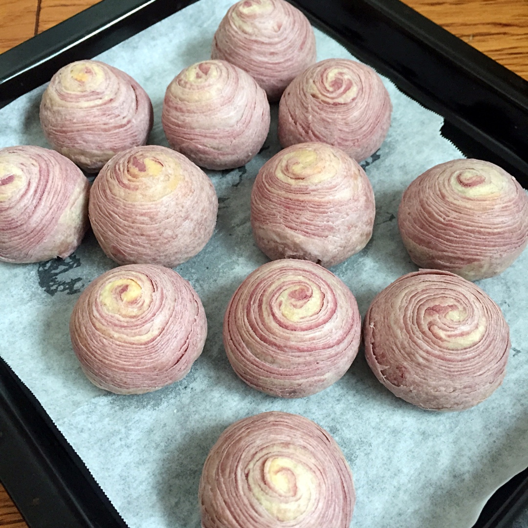 蛋黄酥~紫薯、抹茶、原味~花好月圆，中秋快乐~内附一次做六色蛋黄酥方法~