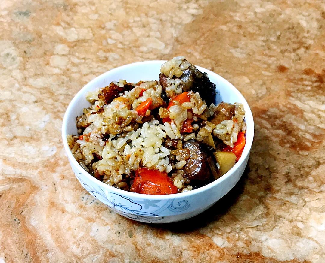 喷香排骨焖饭（爆好吃）