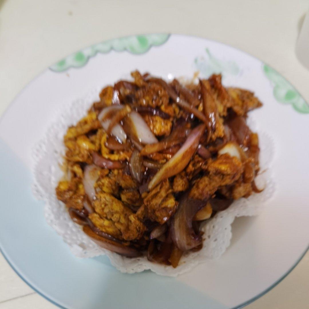 降压防癌的好食材  洋葱炒鸡蛋