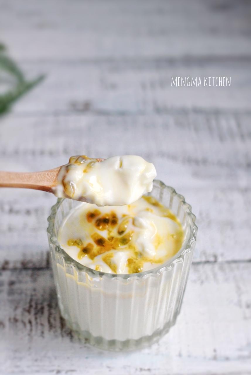 百香果酸奶意式奶冻<Passionfruit Yogurt Panna Cotta>