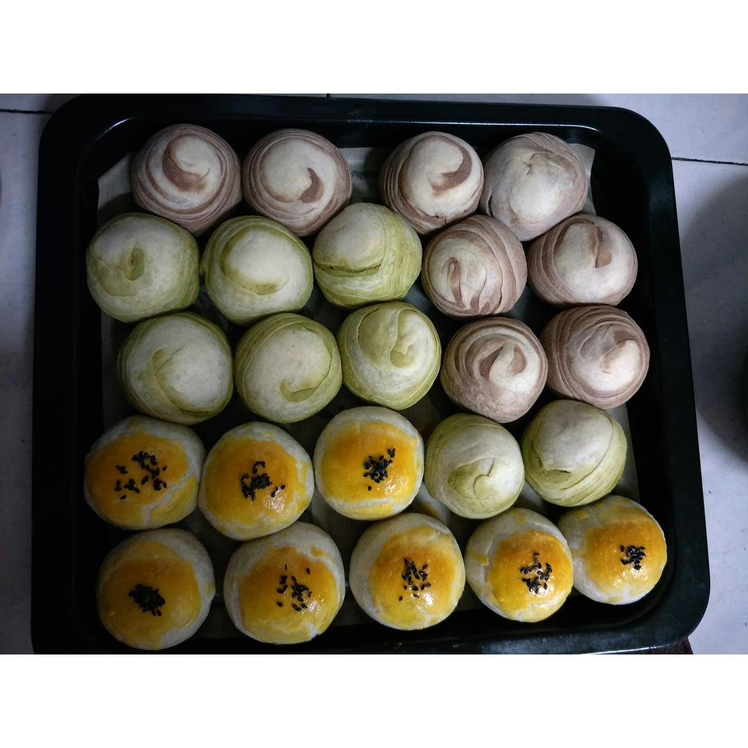 蛋黄酥~紫薯、抹茶、原味~花好月圆，中秋快乐~内附一次做六色蛋黄酥方法~