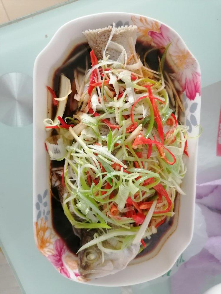 清蒸鲈鱼