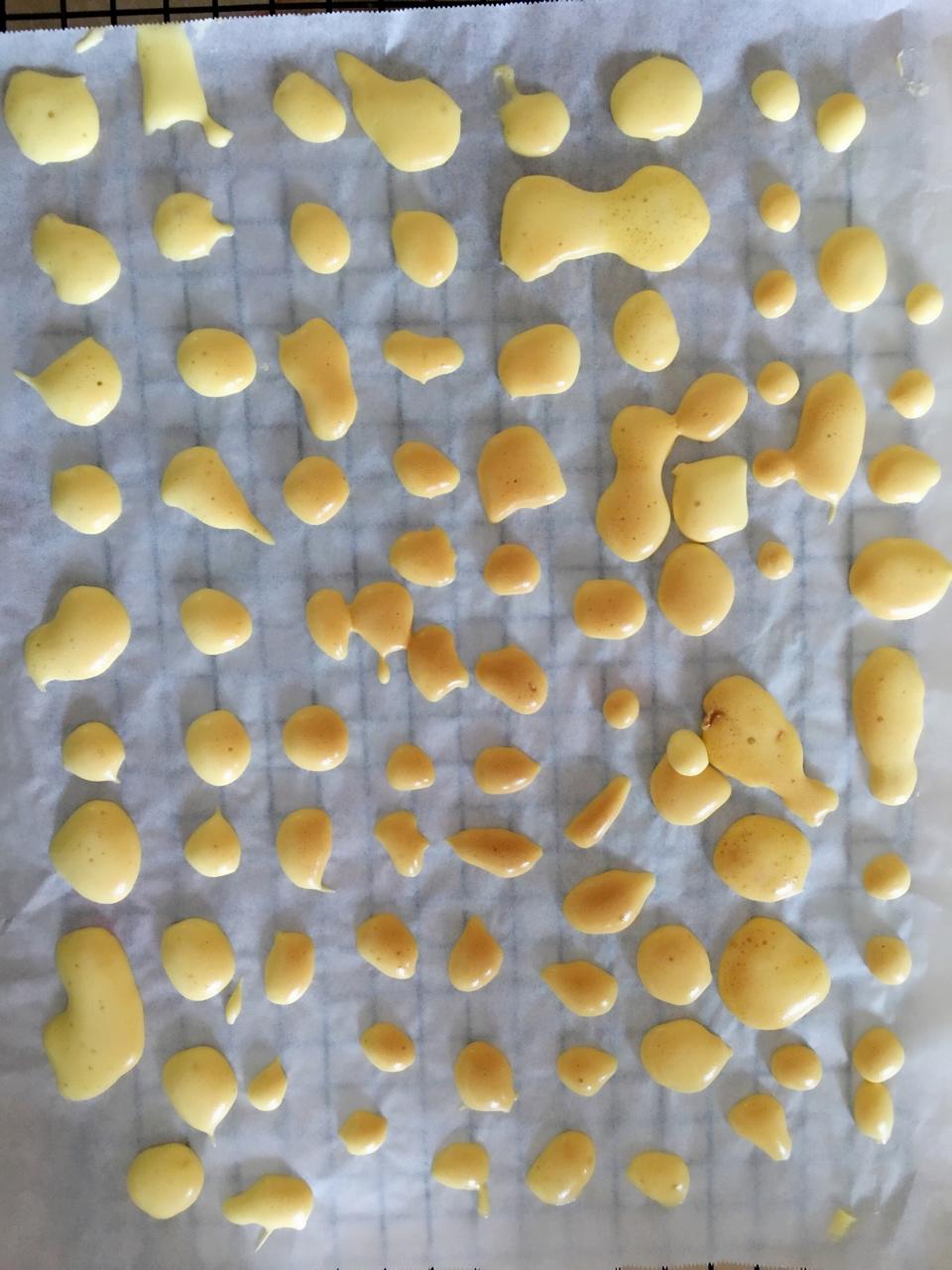 入口即化的无添加蛋黄溶豆