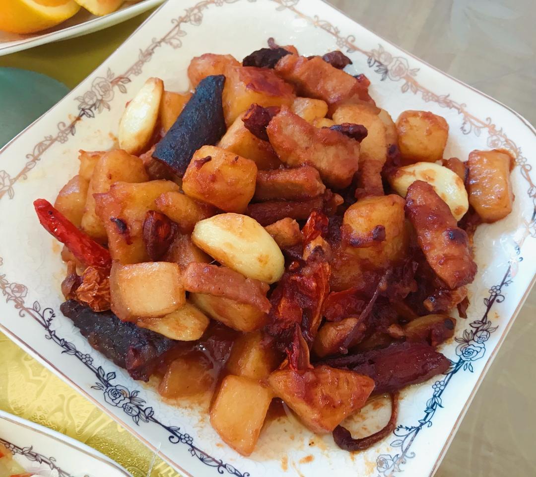 土豆红烧肉