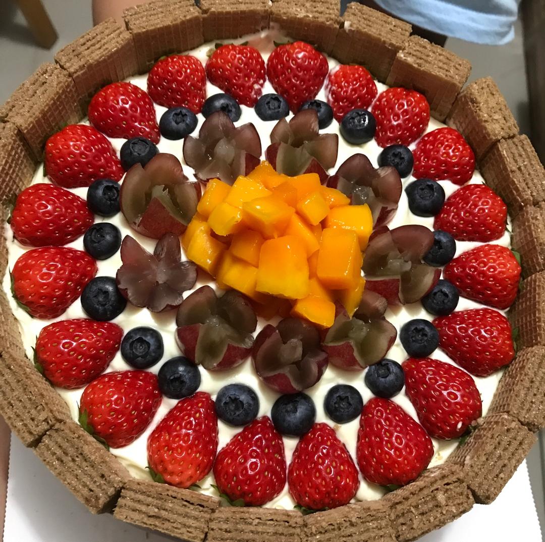 生日蛋糕教程【威化饼干围边】