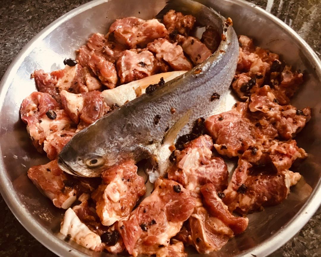 黄花鱼偶遇排骨的做法