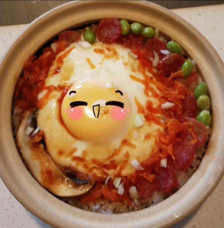 广式腊味煲仔饭