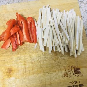 芹菜豆干炒肉丝的做法 步骤1