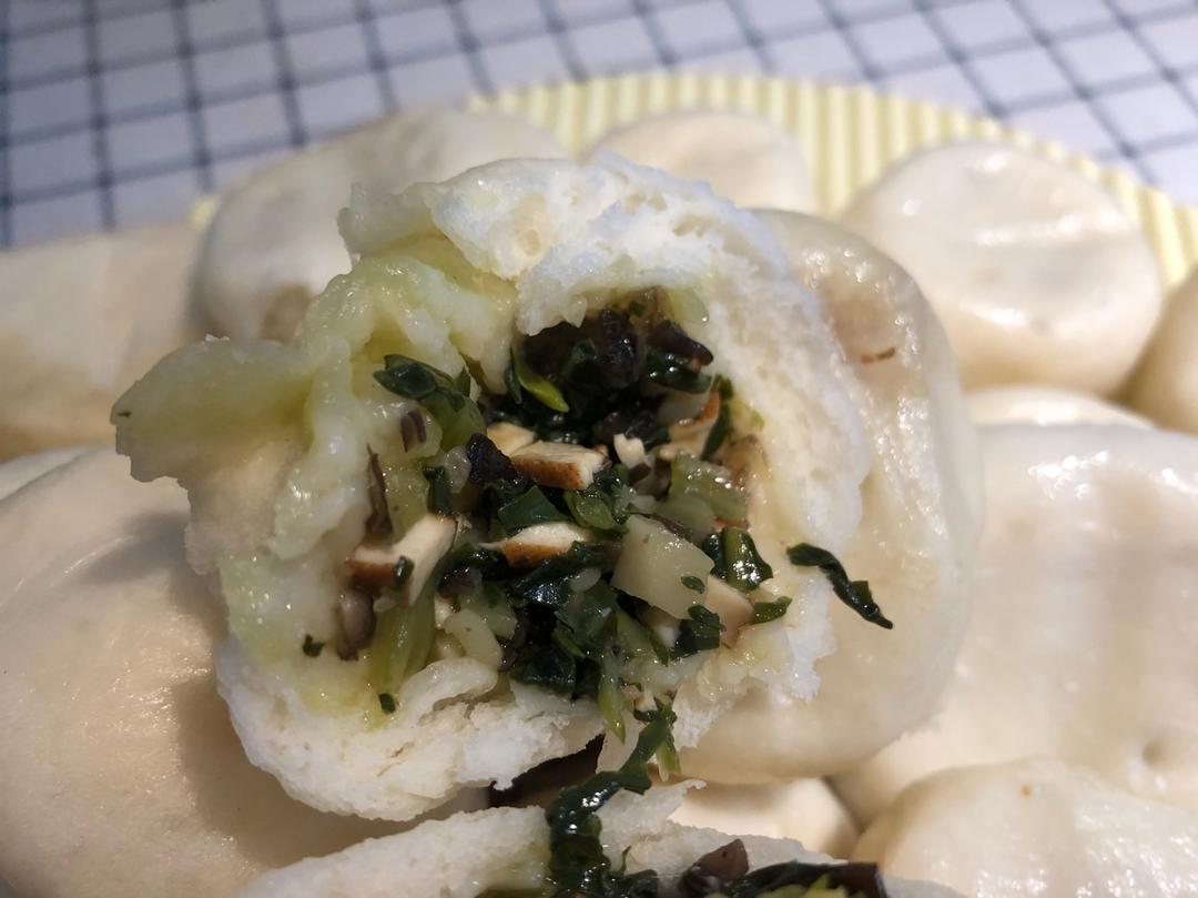 青菜香菇包子