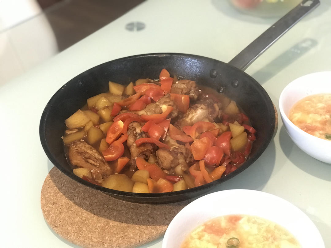 红烧土豆炖鸡块（鸡腿）