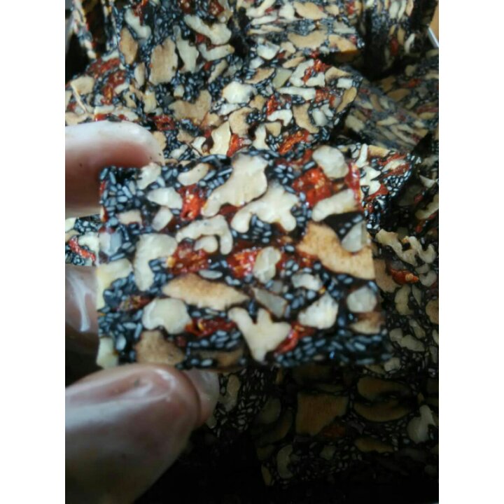 核桃桂圆芝麻红枣阿胶膏