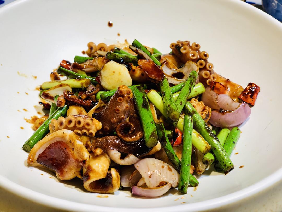 超好吃的酱爆八带鱼