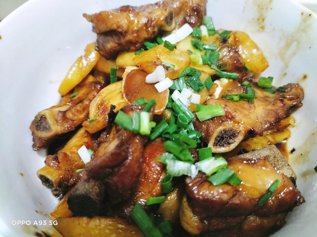 酸甜不腻的菠萝排骨