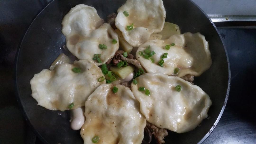 地锅鸡，教你贴饼子好吃的小技巧~