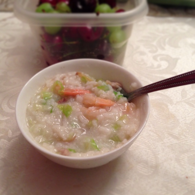海鲜肉丁蔬菜粥