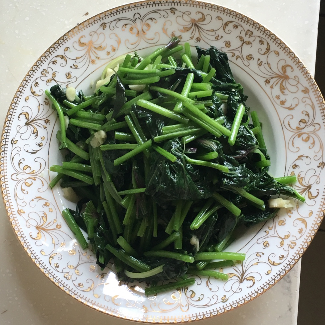 清炒地瓜苗