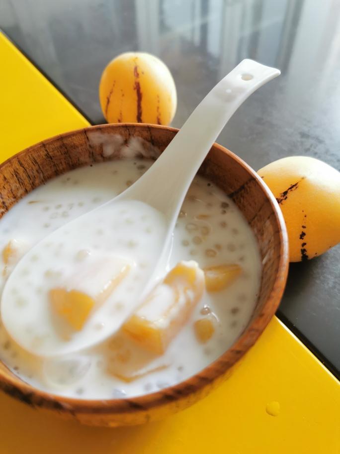 西米椰果露的做法