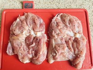 低脂鸡腿肉卷的做法 步骤5