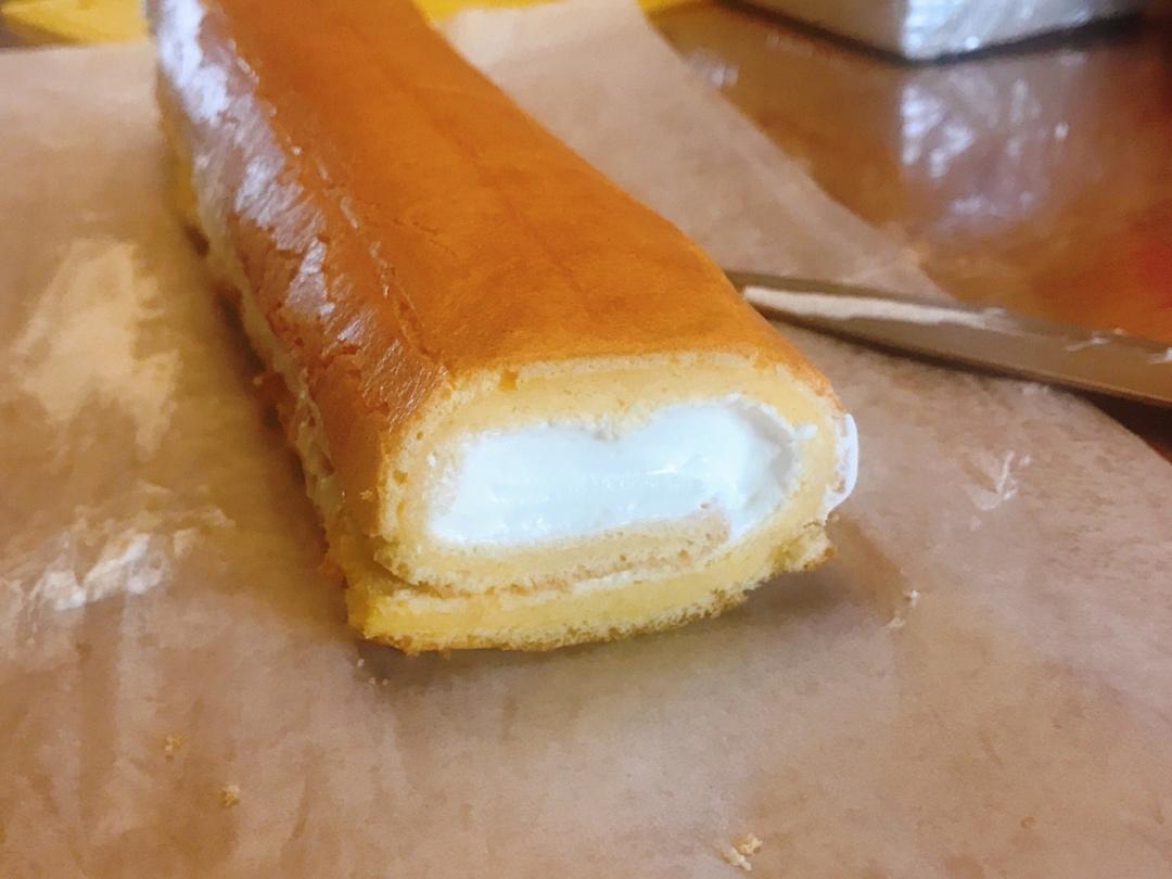 戚风奶油蛋糕卷