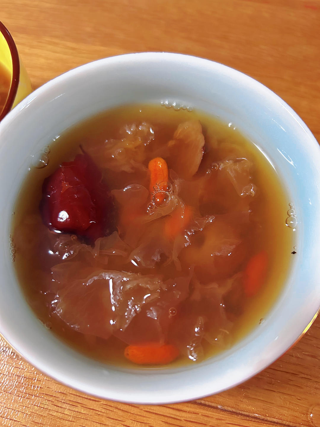 桂圆银耳红枣羹