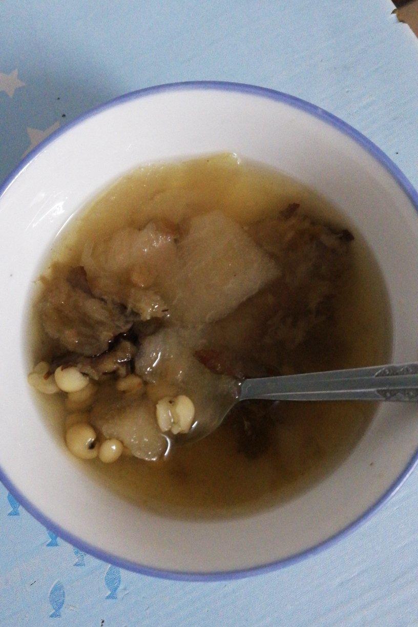 薏米红枣雪梨汤水