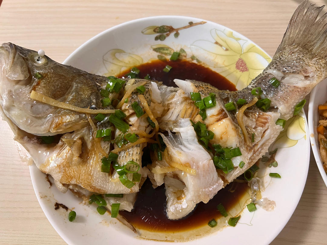 清蒸鲈鱼