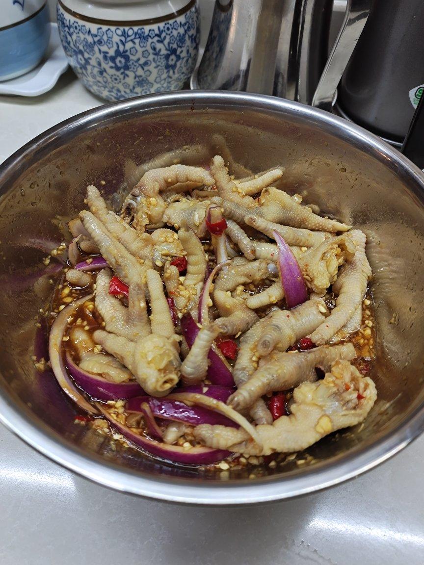 绝对不会后悔的酸辣鸡爪