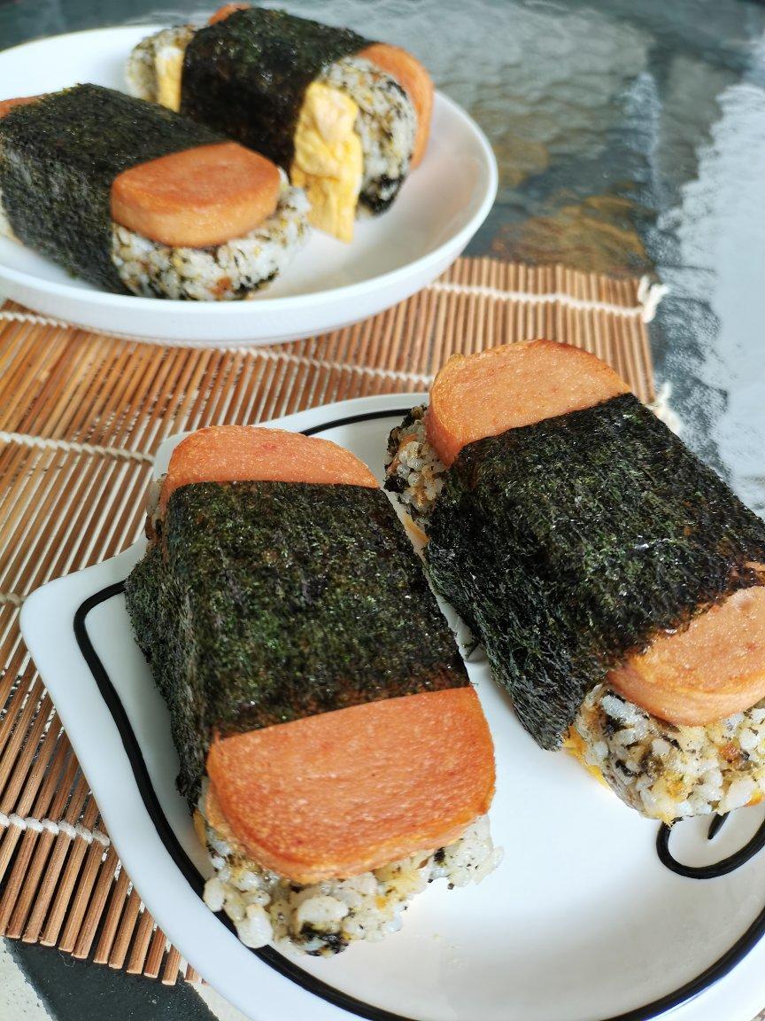 Spam Musubi 菠菜蛋の午餐肉饭团! 早餐，便當🍱👍