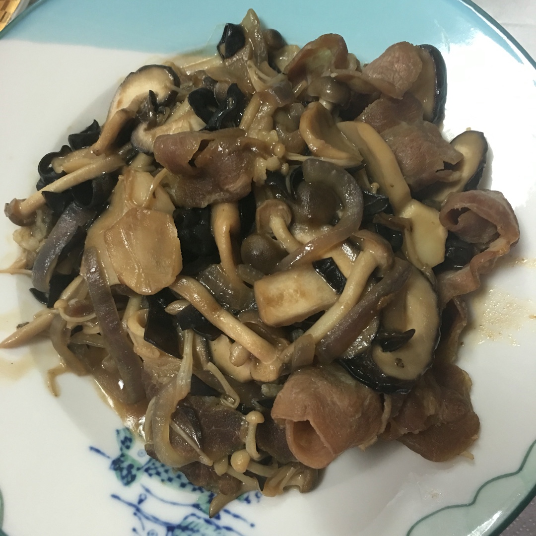 蘑菇肥牛饭