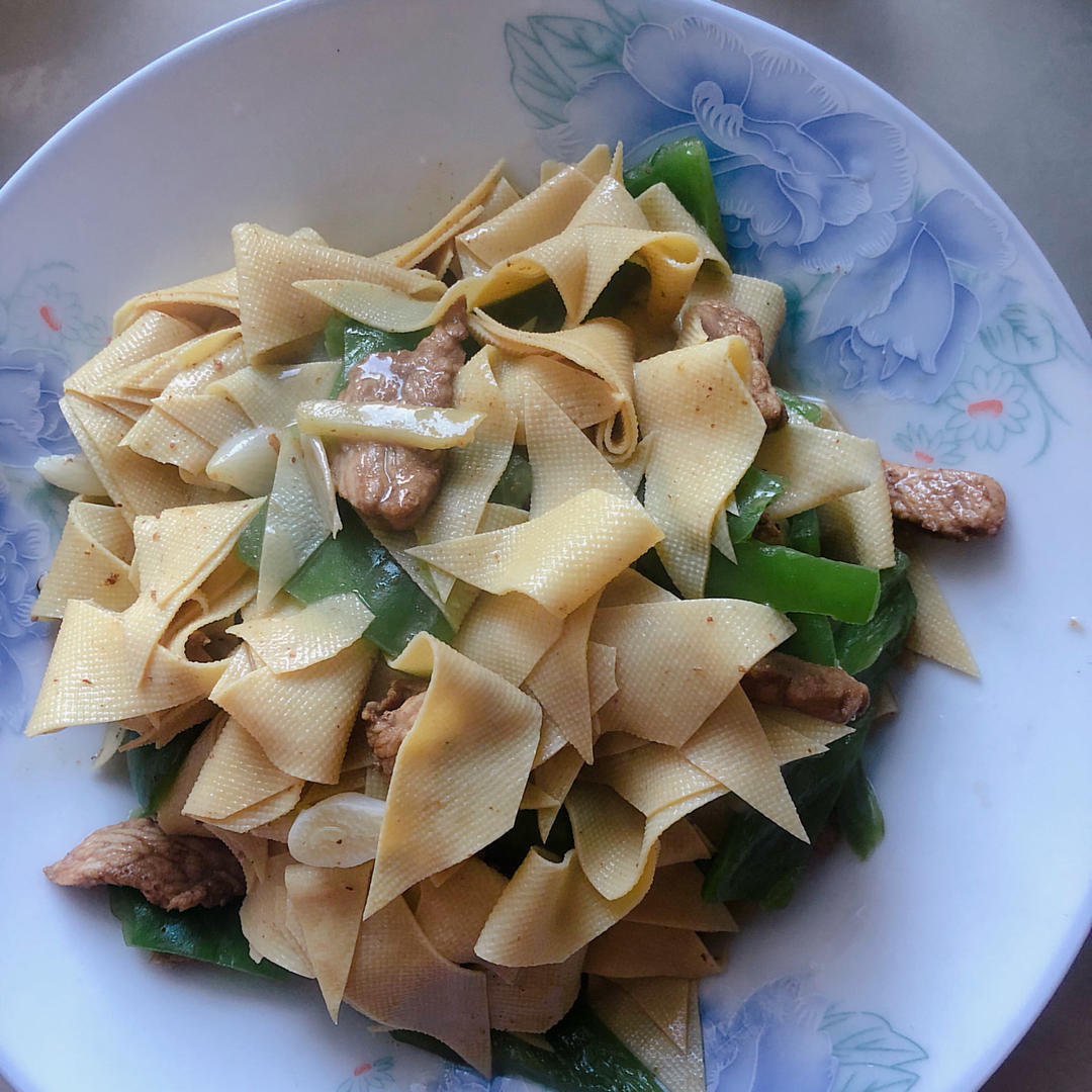 大白兔奶糖_21做的肉炒尖椒干豆腐
