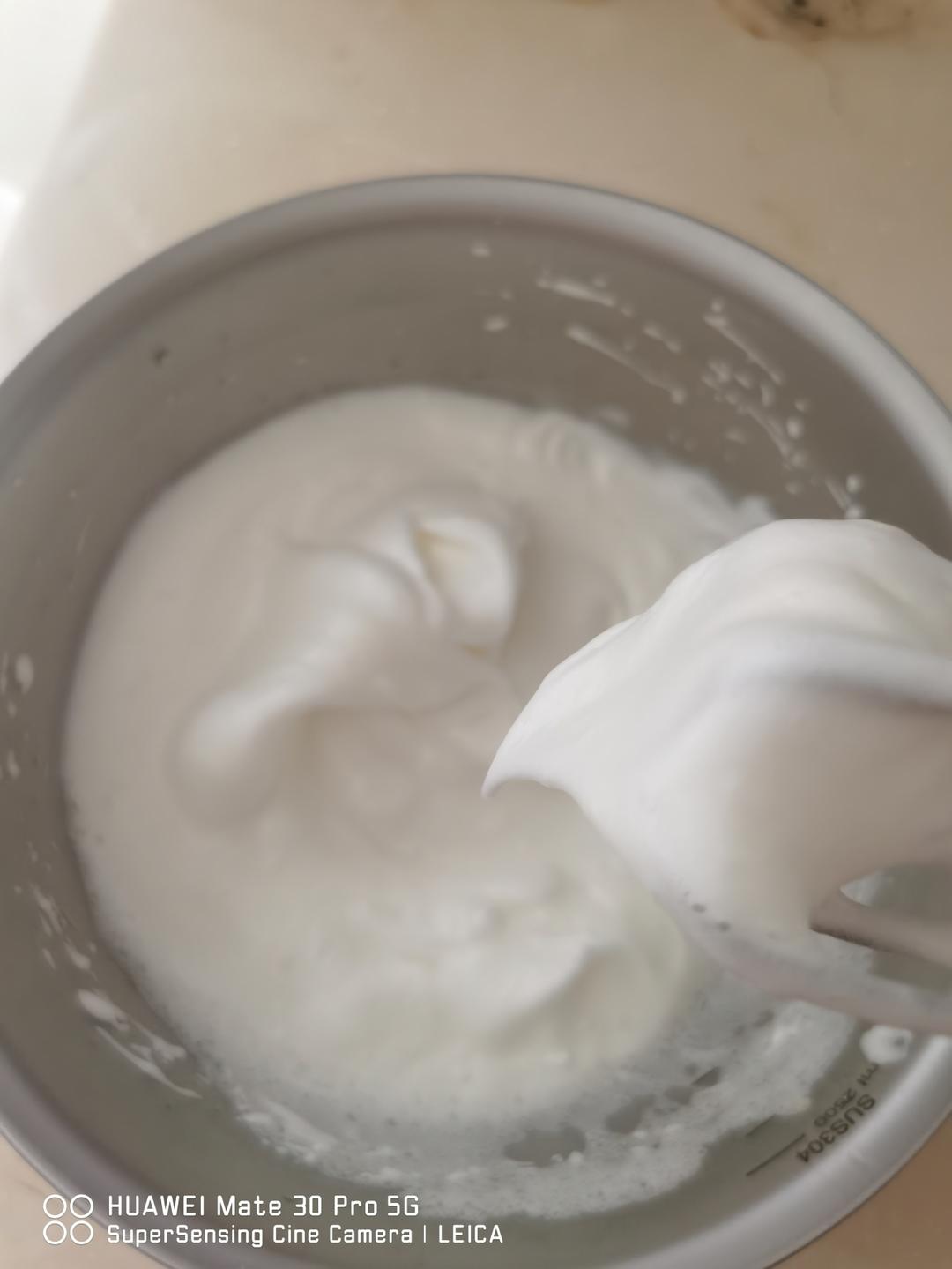 超详细的瑞士卷奶油蛋糕卷原味蛋糕卷的制作方法 饱满不掉皮不开裂（附模具换算方法）