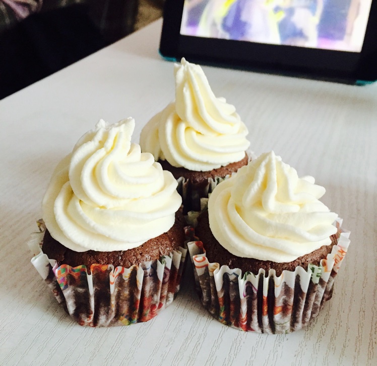 古典巧克力cupcake配马斯卡彭奶油霜
