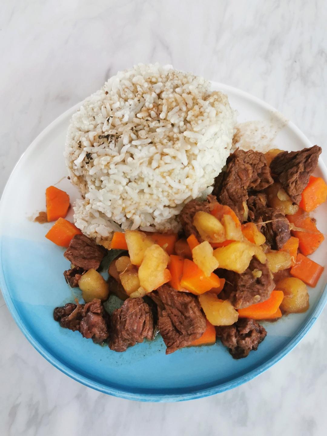 小美版土豆炖牛肉