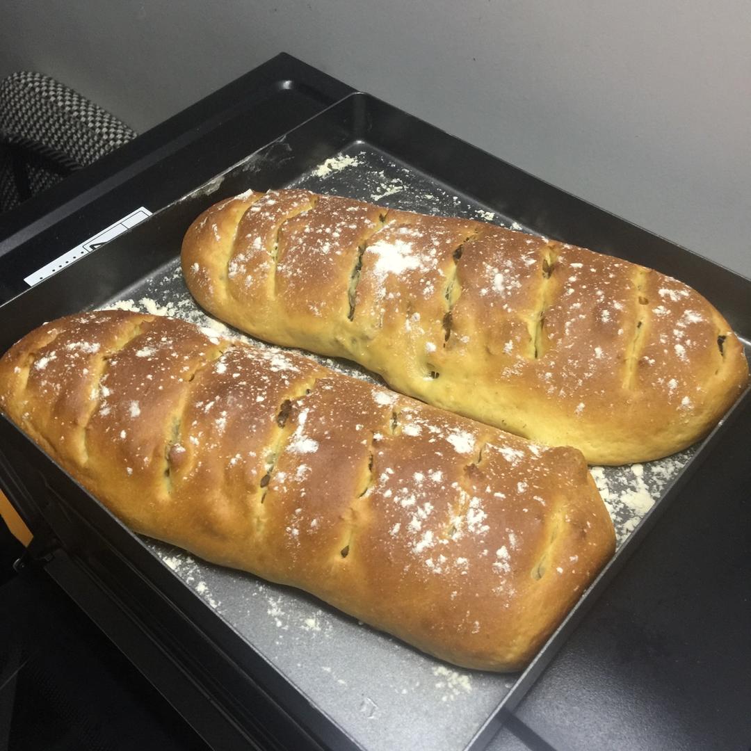 风靡代购店的新疆果仁大列巴