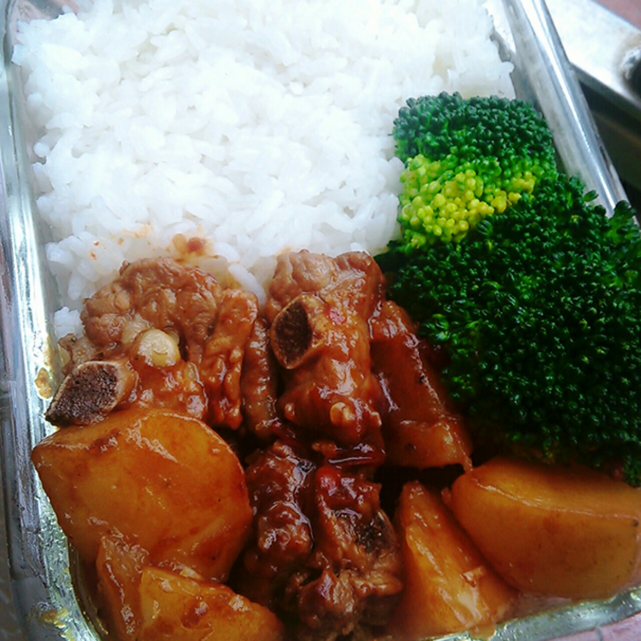 川味土豆烧排骨