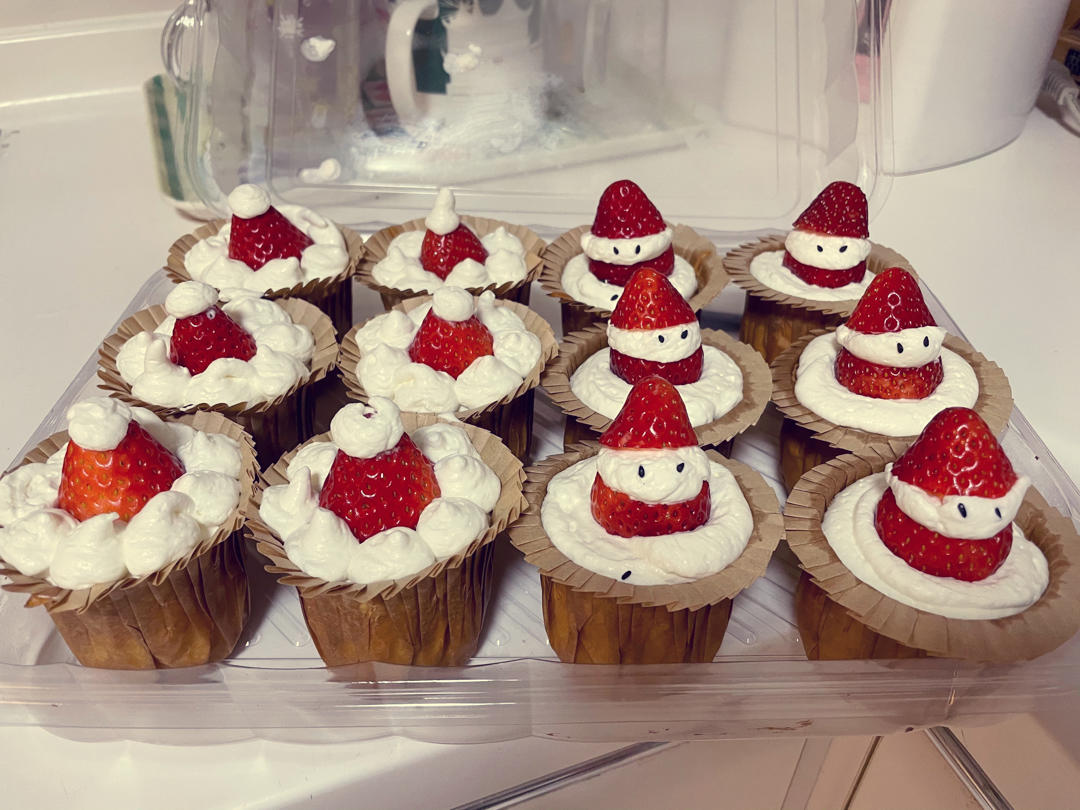 超可爱🔥ins草莓圣诞纸杯蛋糕