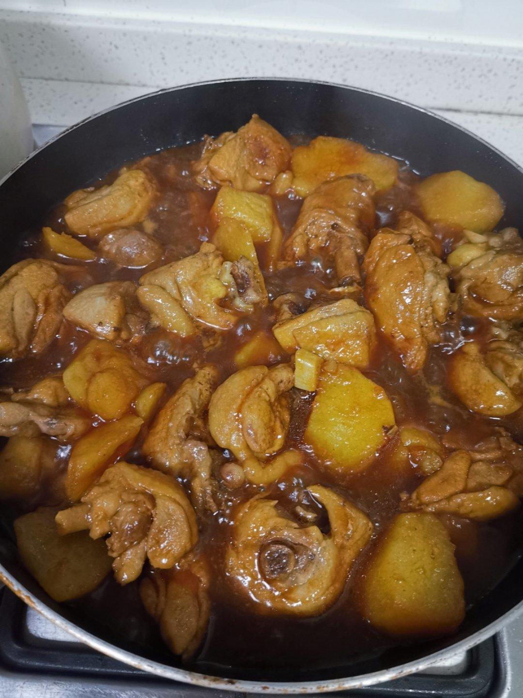 土豆焖鸡腿