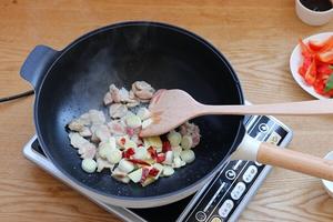 干锅花菜的做法 步骤3