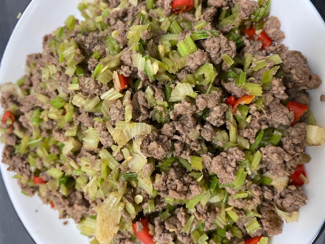 芹菜牛肉末「下饭神器」