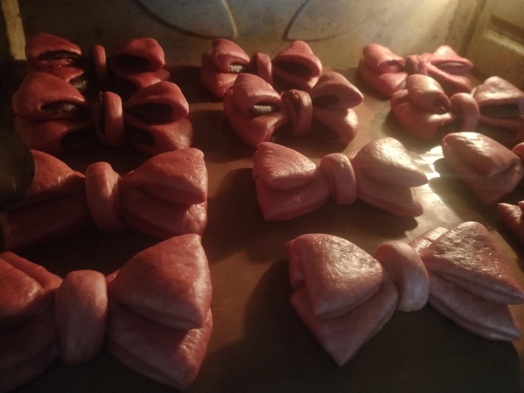 一次发酵网红粉色蝴蝶结豆沙面包（老夫的少女心啊）B74