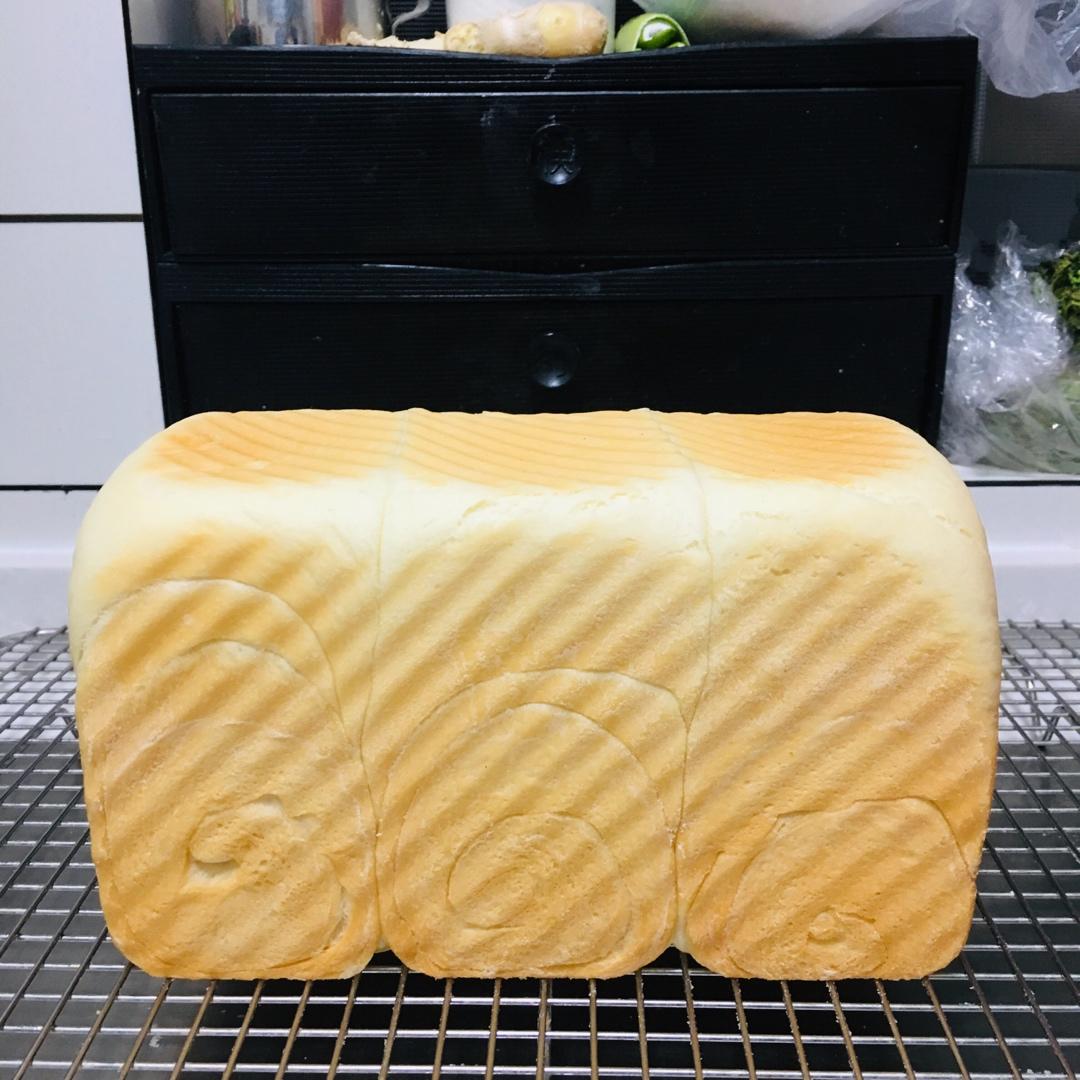 吐司，奶香手撕面包，超级香浓