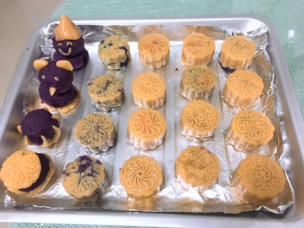 广式月饼——蛋黄莲蓉月饼