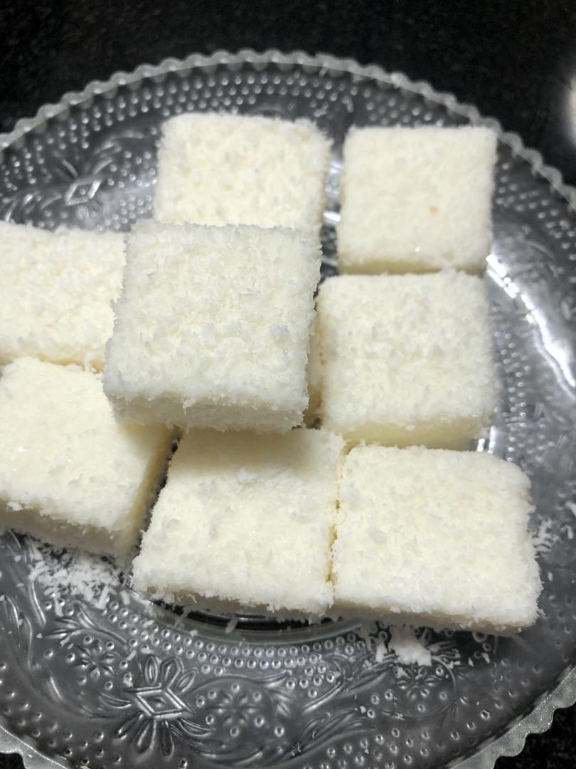 完胜85‘C的牛奶椰蓉小方